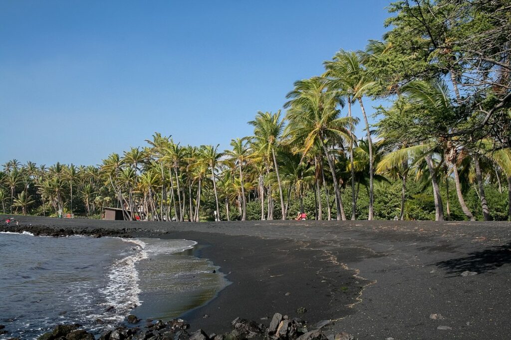 spiaggia nera punalo beach